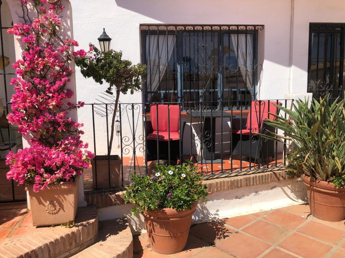 Charming 2 Bed Apartment Next To Cabopino Beach, Spain Марбелья Екстер'єр фото